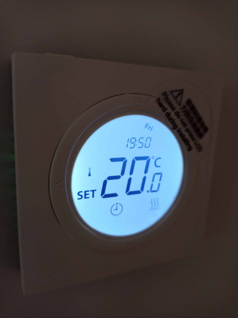 programuojamas termostatas danfoss